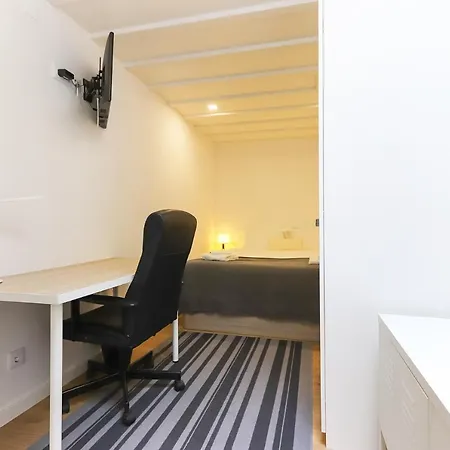 Apartman Wal Apartments- 3 Bedrooms With Parking Space *