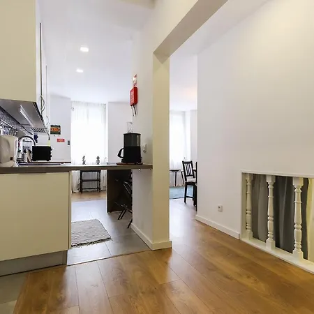 Wal Apartments- 3 Bedrooms With Parking Space *